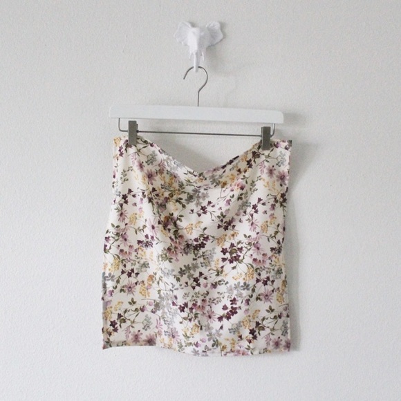 NWT Handmade Floral 18” x 18” Scarf L1042 - Picture 1 of 10